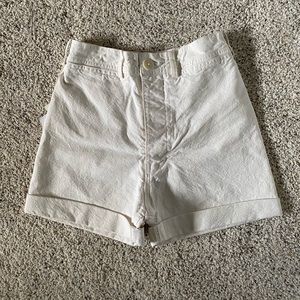 NWT salt white Jesse Kamm shorts Size 4